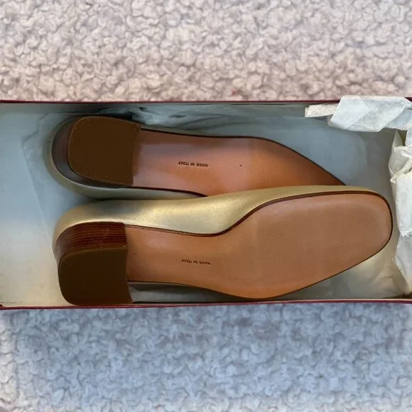 Salvatore Ferragamo LENNOR Gold Patent Calf Leather Block Heels 5cm – Size 6B - Picture 2 of 5